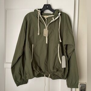 New with tags Donni 1/2 zip nylon jacket windbreaker olive green small pearl